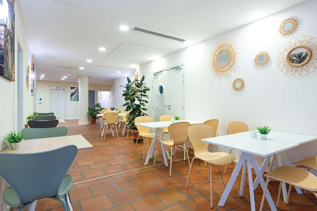 勒卡内泽尼图德酒店公寓 餐厅 照片